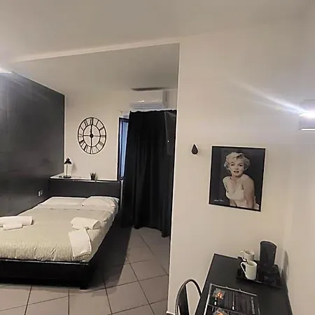 Il Taschino 4* نابولي